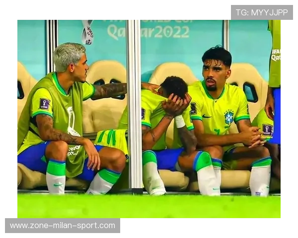 内马尔背后穿插打出高质量配合